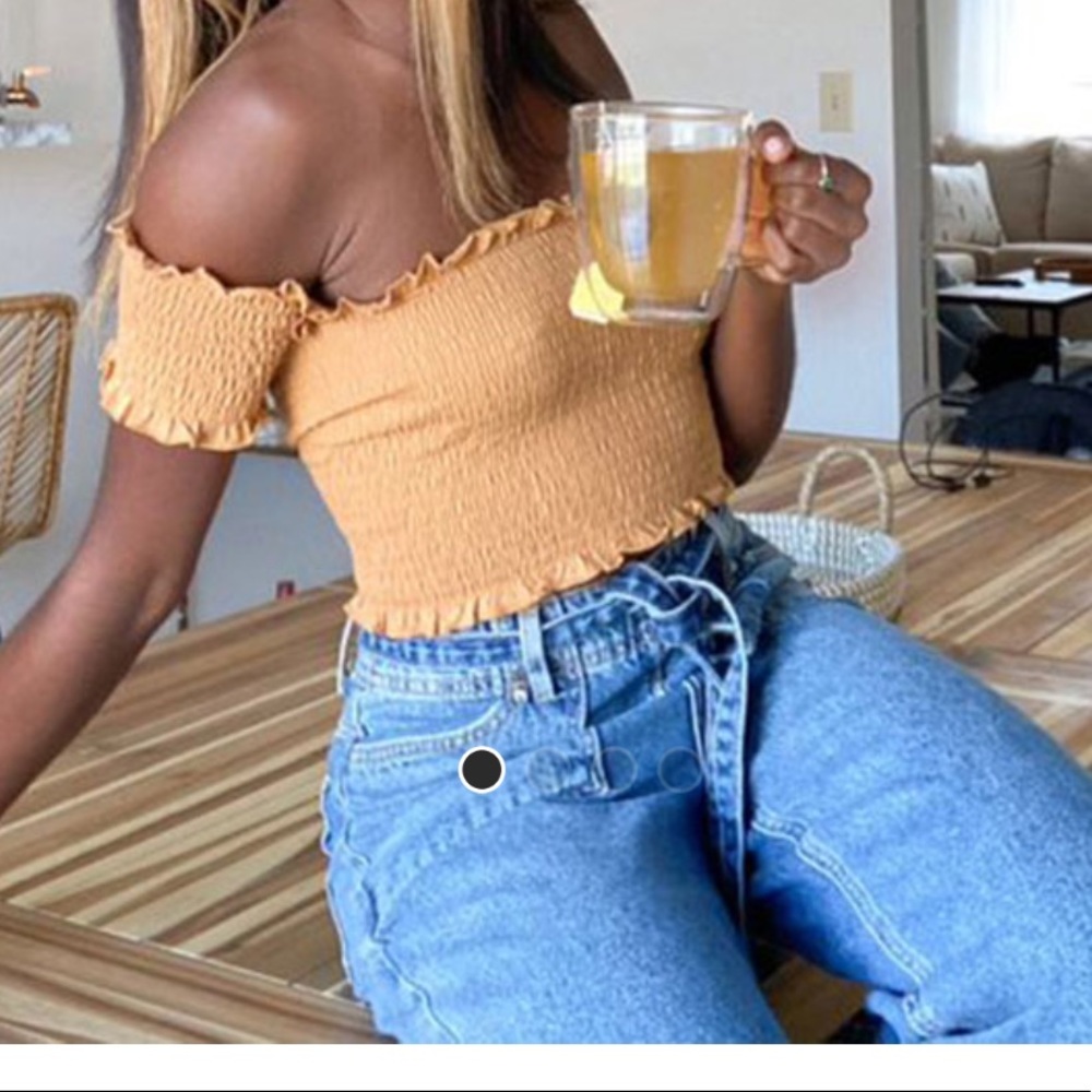 Knit top/ off the shoulder